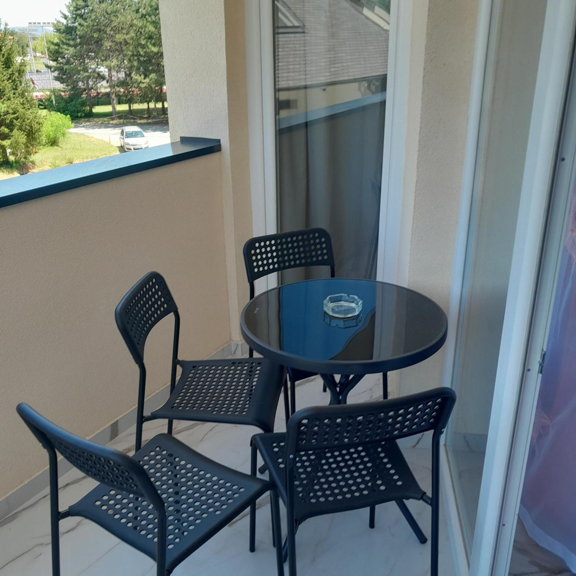 Spa Koncept-Apartmani เวลิโก กราดิชเต ภายนอก รูปภาพ